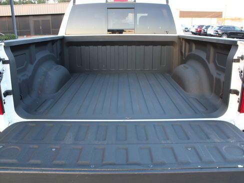 Used 2022 RAM 1500 Laramie image 9