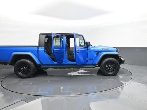 Used 2021 Jeep Gladiator Sport AWD/4WD image 27