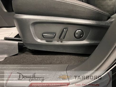Used 2025 Nissan Pathfinder SV FWD image 29