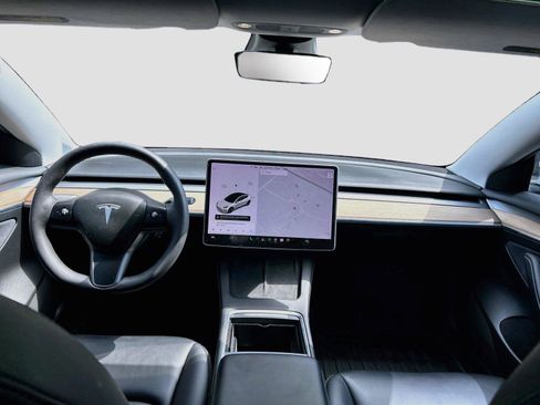 Used 2021 Tesla Model 3 Standard Range Plus RWD image 16