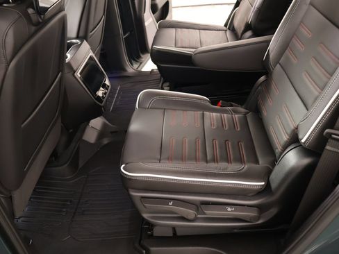 Used 2026 GMC Yukon AT4 Ultimate w/ LPO, Floor Liner Package AWD/4WD image 12