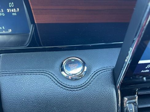 Used 2022 Lincoln Navigator Reserve image 20