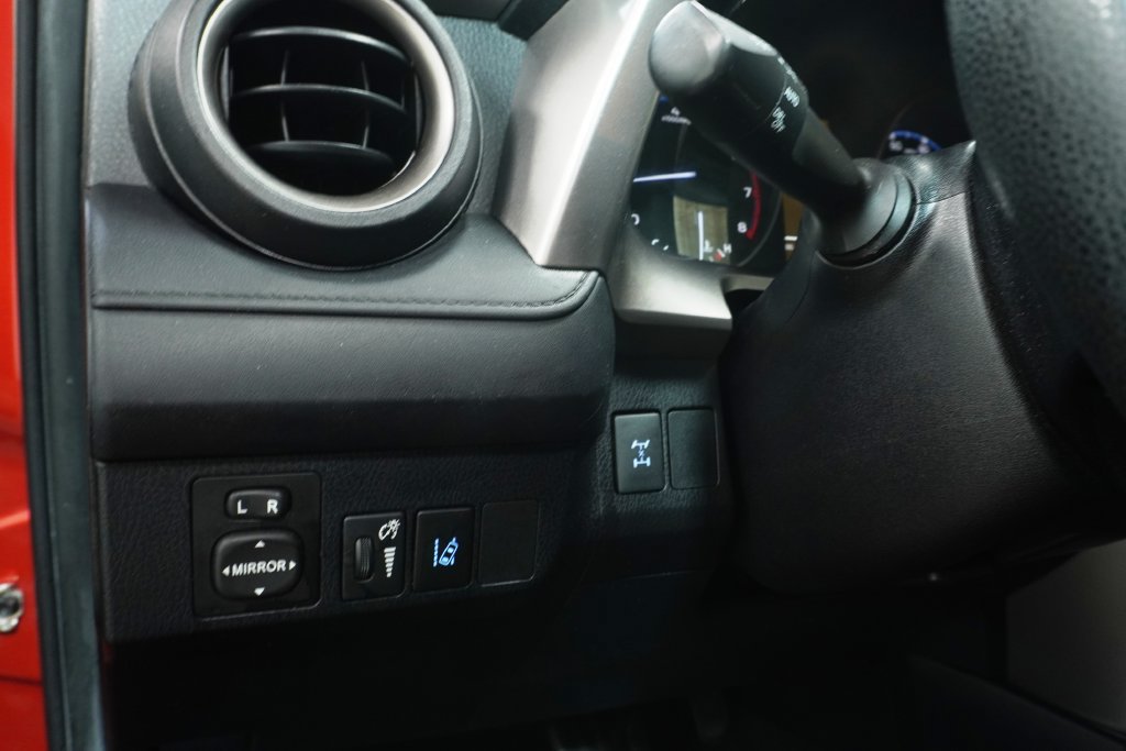 Used 2017 Toyota RAV4 LE w/ Carpet Mat Package AWD/4WD image 20