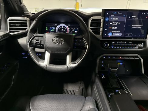 Used 2023 Toyota Sequoia Platinum AWD/4WD image 11