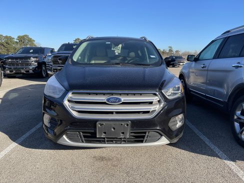 Used 2019 Ford Escape Titanium image 4