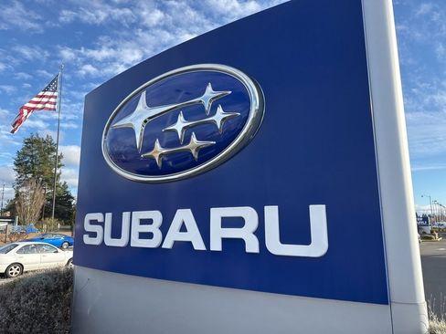 Used 2023 Subaru Legacy Premium image 10