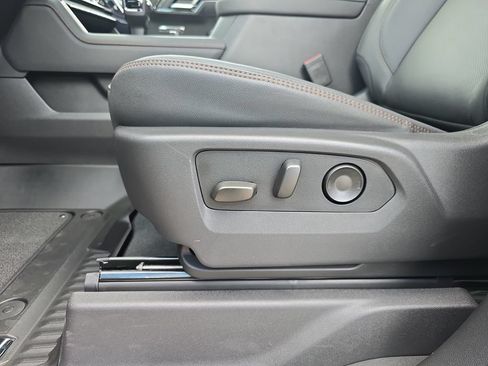 New 2026 GMC Sierra 1500 AT4 w/ AT4 Premium Package AWD/4WD image 30