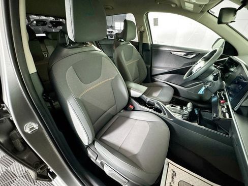 Used 2024 Kia Niro LX image 20