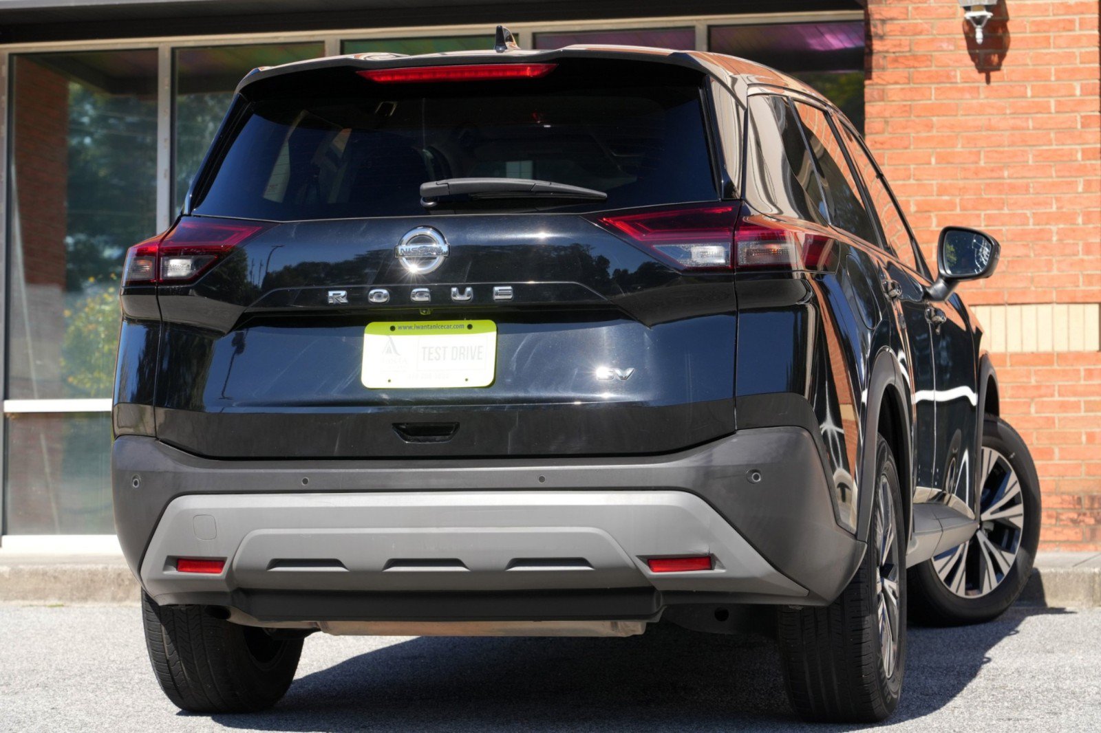Used 2021 Nissan Rogue SV FWD image 4