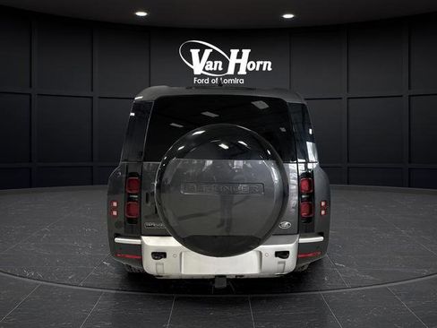 Used 2023 Land Rover Defender 130 First Edition image 14
