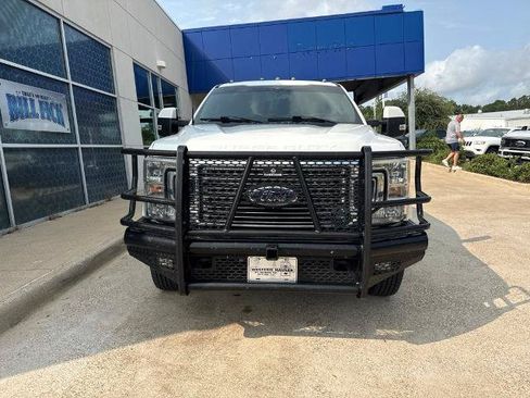 Certified 2022 Ford F350 Lariat w/ Lariat Ultimate Package AWD/4WD image 3