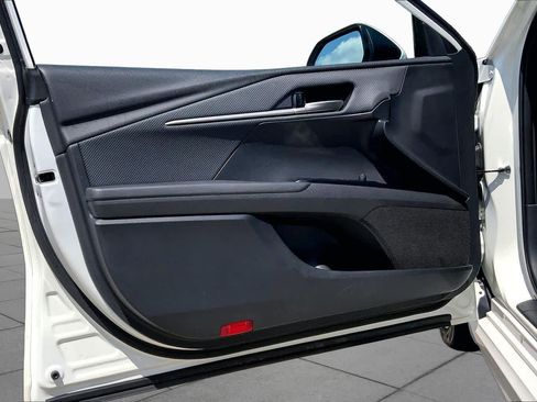Used 2025 Toyota Camry SE FWD image 21