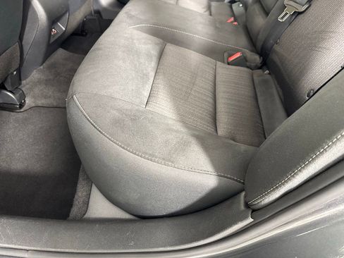 Used 2025 Nissan Altima 2.5 SV FWD image 34