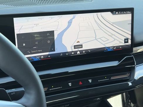 Used 2024 BMW 530i xDrive w/ Premium Package image 27