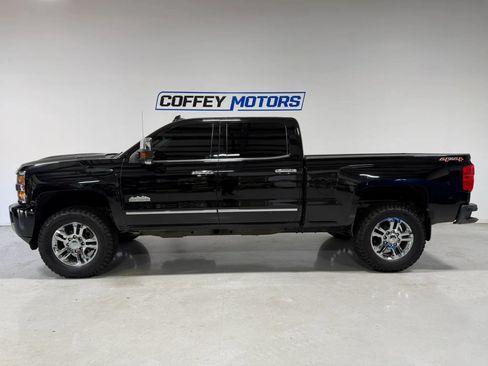 Used 2017 Chevrolet Silverado 2500 High Country w/ Duramax Plus Package AWD/4WD image 3