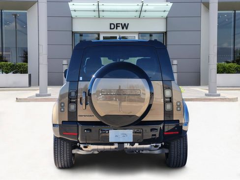 New 2026 Land Rover Defender 110 X-Dynamic SE image 6