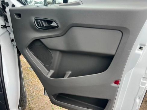 New 2024 Ford E-Transit Low Roof image 15