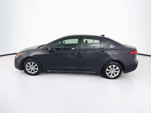 Used 2025 Toyota Corolla LE FWD image 4