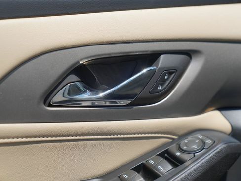 Used 2023 Chevrolet Traverse LS AWD/4WD image 24