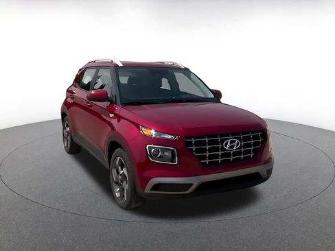 Used 2026 Hyundai Venue SEL FWD image 9