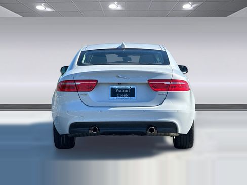 Used 2017 Jaguar XE First Edition image 9
