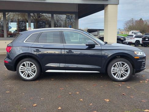 Used 2018 Audi Q5 2.0T Premium Plus w/ Premium Plus Package image 9