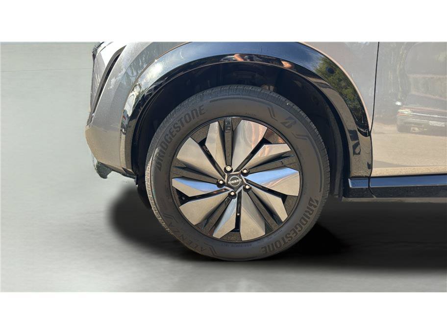 Used 2024 Nissan Ariya AWD image 13
