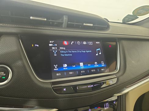 Used 2019 Cadillac XT5 Luxury image 18