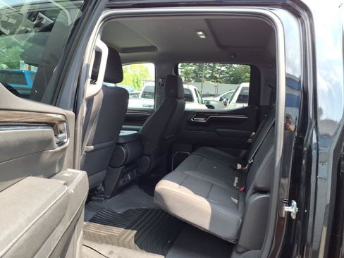 Used 2023 Chevrolet Silverado 1500 LT AWD/4WD image 17