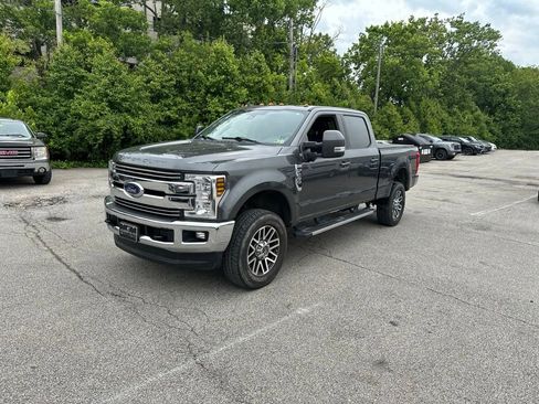 Used 2019 Ford F250 Lariat w/ Lariat Ultimate Package AWD/4WD image 3