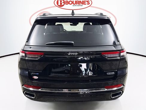 Used 2023 Jeep Grand Cherokee Overland image 11
