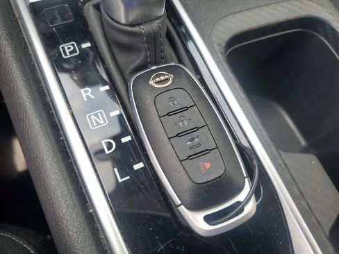 Used 2025 Nissan Sentra SV FWD image 26