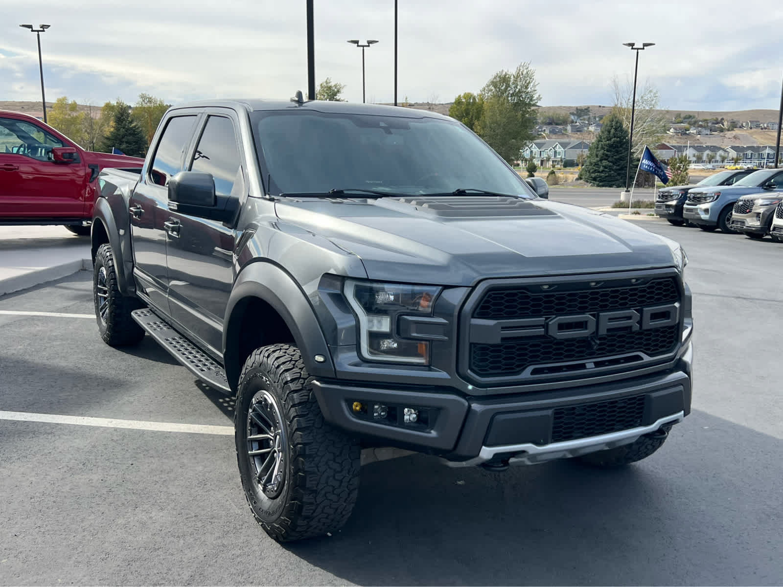 Certified 2020 Ford F150 Raptor w/ Equipment Group 802A Luxury AWD/4WD image 4