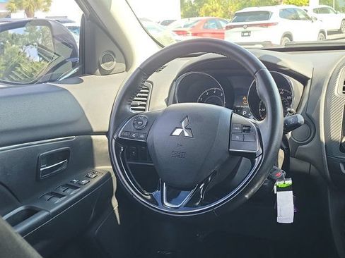 Used 2017 Mitsubishi Outlander Sport ES FWD image 3