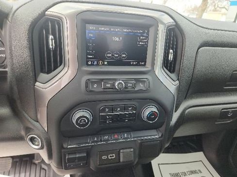 Used 2025 Chevrolet Silverado 2500 W/T w/ WT Convenience Package AWD/4WD image 17