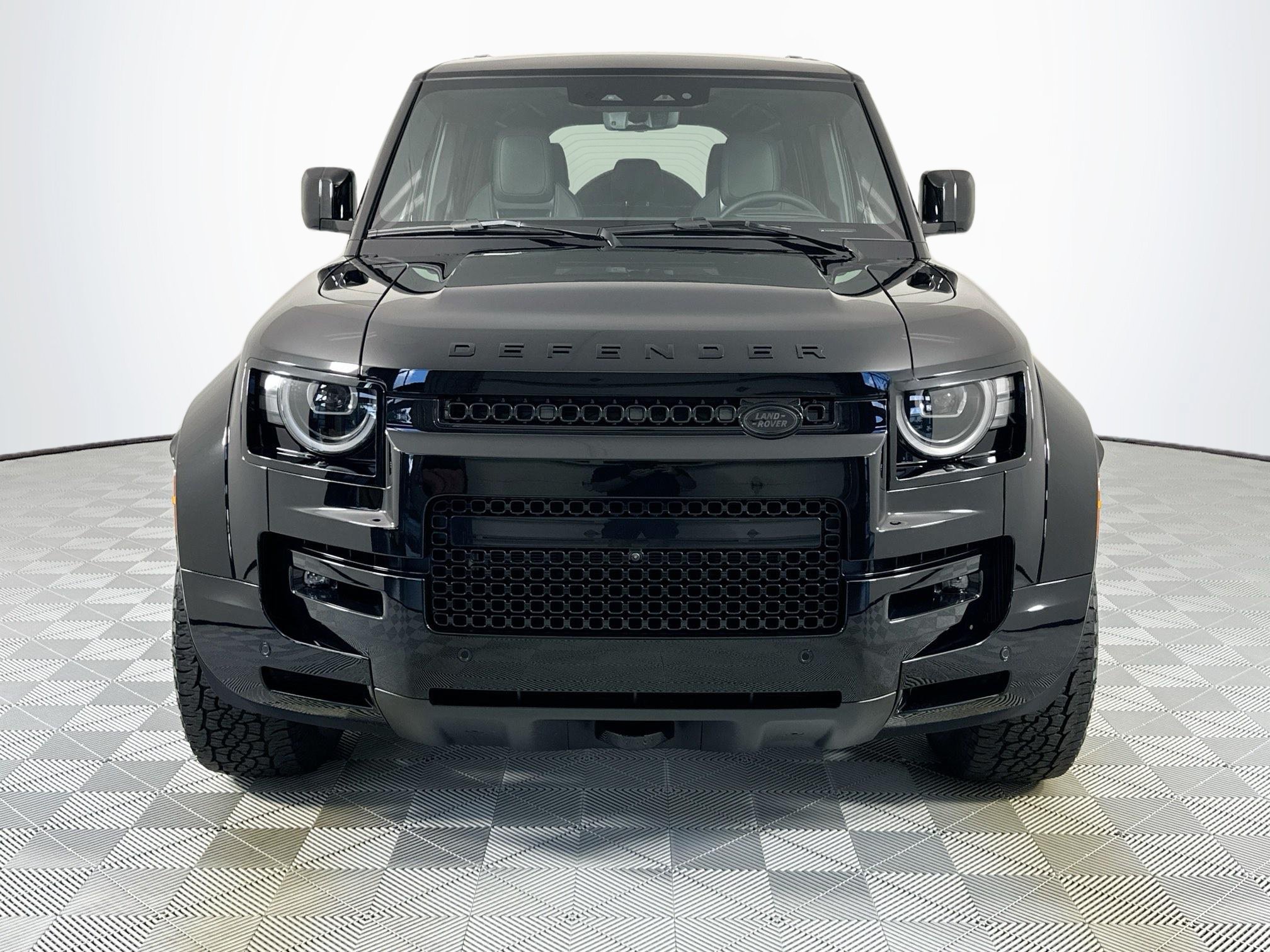 New 2026 Land Rover Defender 110 OCTA AWD/4WD image 2