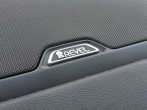 Used 2020 Lincoln Corsair Reserve w/ Rear Removable Package Tray image 19