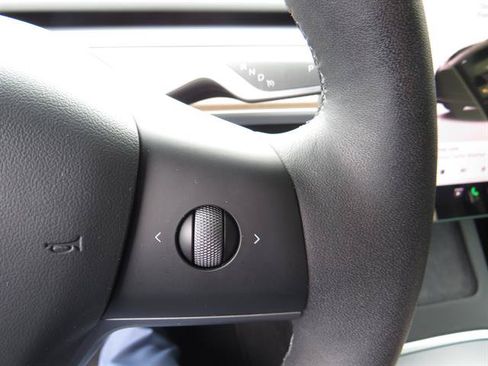 Used 2024 Tesla Model Y Performance AWD/4WD image 11