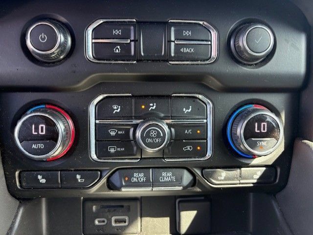 Used 2021 Chevrolet Tahoe RST w/ Luxury Package AWD/4WD image 15