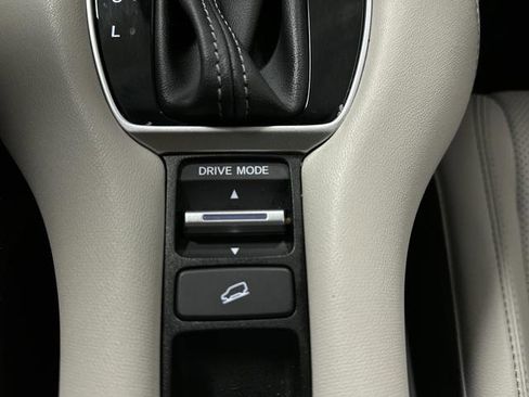 Used 2024 Honda HR-V EX-L image 25