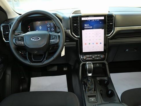 Used 2024 Ford Ranger XLT w/ Technology Package image 13