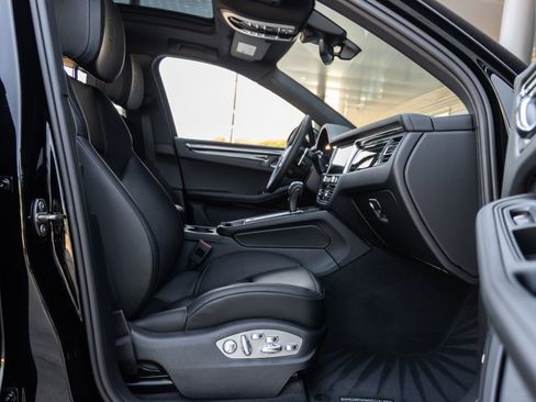 Certified 2026 Porsche Macan S AWD/4WD image 41