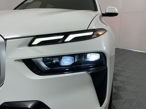 Certified 2023 BMW X7 xDrive40i w/ M Sport Package image 8