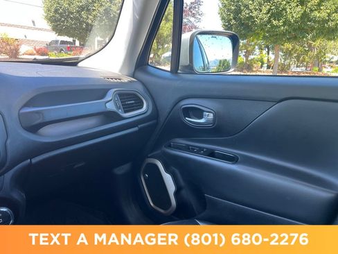 Used 2017 Jeep Renegade Limited AWD/4WD image 25