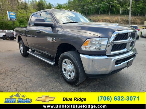 Used 2017 RAM 3500 Tradesman w/ Chrome Appearance Group image 11