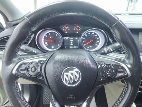 Used 2018 Buick Regal Preferred image 13