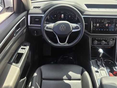 Used 2023 Volkswagen Atlas SE FWD image 12