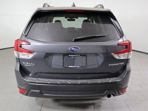 Used 2021 Subaru Forester Limited image 6