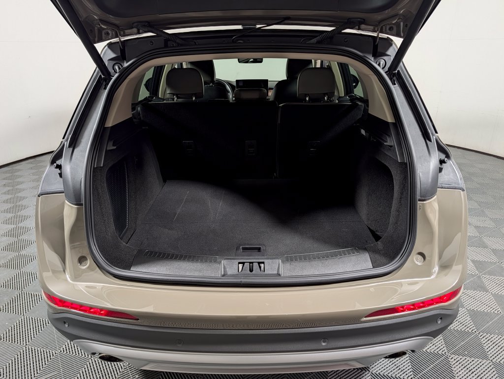Used 2025 Lincoln Corsair Reserve AWD/4WD image 6