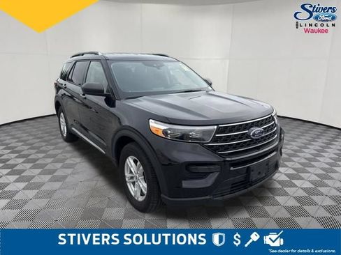 Used 2021 Ford Explorer XLT AWD/4WD image 3